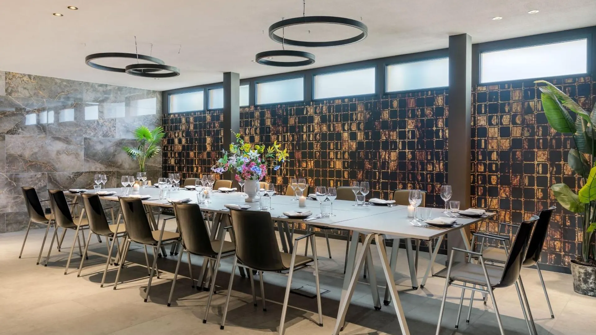 Apollo Hotel Amsterdam, A Tribute Portfolio Hotel 4*, Amsterdam